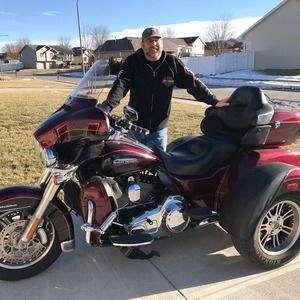 Meet your Posher, Tom